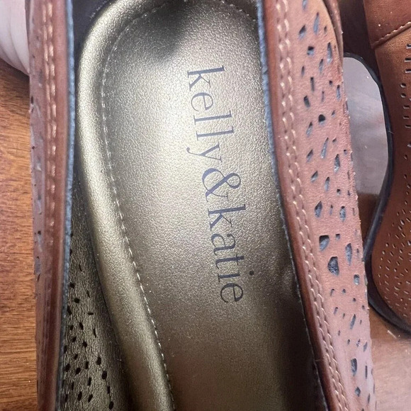 Kelly & Katie Brown Heels Modern Pumps Faux Brown Leather Sz 8 - Picture 8 of 10